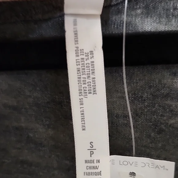 Aeropostale Black Fitted T-Shirt with Sequin Graphic - Picture 8 of 8